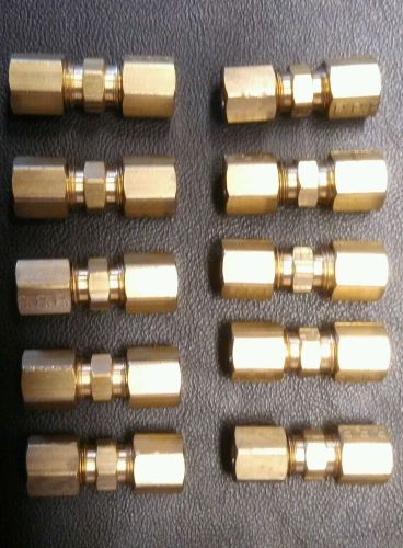 Lot of 10 parker 62c-2 brass compression couplers 1/8&#034; od tube x 1/8&#034; od tube for sale