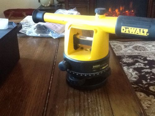 Dewalt DW090 20X Builder Level in Hard Handy Case