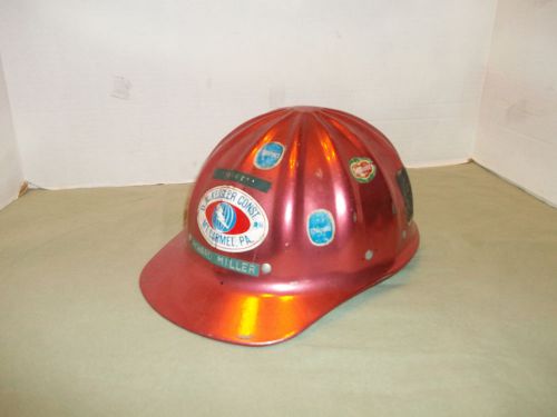 VINTAGE PINK SUPERLITE FABRE METAL ALUMINUM HARD HAT.