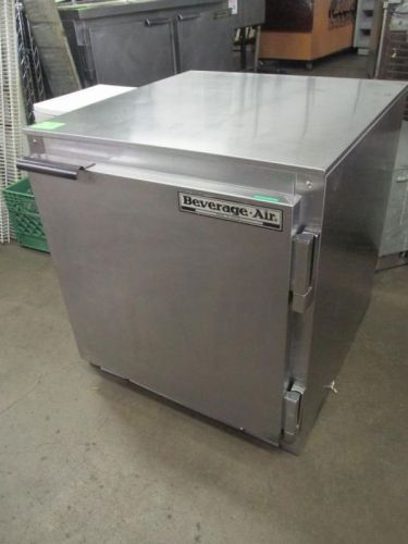 BEVERAGE AIR UCR27A 27&#034; SINGLE DOOR UNDERCOUNTER REFRIGERATOR