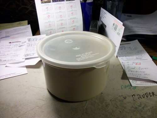 1.5 QUART POLY-TUF CROCK&#034; CARLISLE&#039;This auction is for three crocks.