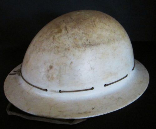 &#034;NUPLAC&#034; WHITE 1950&#039;S HARD PLASTIC SAFETY HELMET