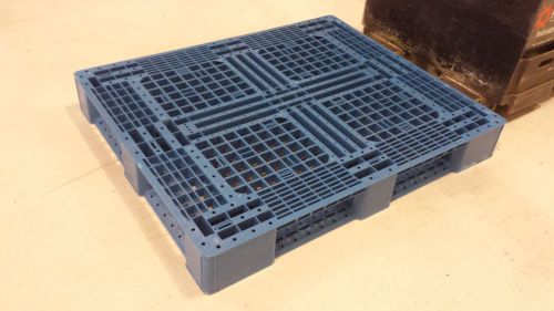 48&#034;x40&#034;x6&#034; monoflo plastic pallets for sale