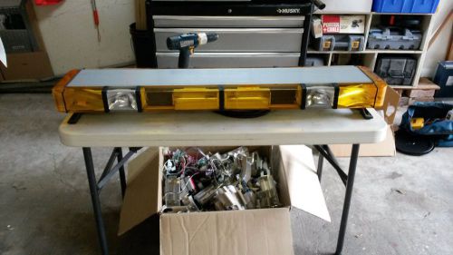 Whelen edge 48 inch 8 strobe lightbar with warranty for sale