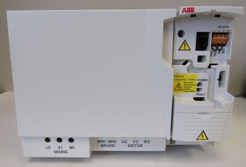 ABB ACS355-03U-31A0-4 VARIABLE FREQUENCY MACHINERY DRIVE 20HP 3PH 480V 31A NIB