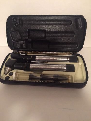 Welch Allyn Pocketscope Diagnostic Set Otoscope Ophthalmoscope Batteries incld