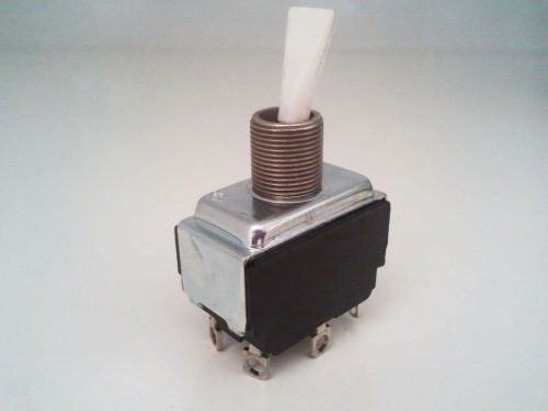 Toggle Switch UND. LAB 2 Pos Carling 10A 250V AC 15A 125V AC 3/4HP 250V AC 6 Pin