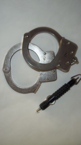 AMERICAN MUNITIONS POLICE HAND CUFFS