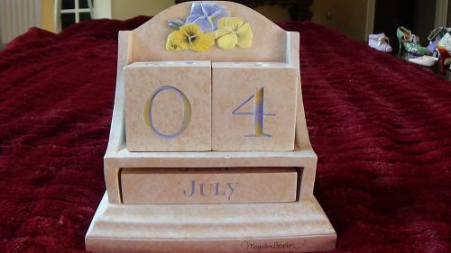 Majaline Bazsin Flower Desk Calendar