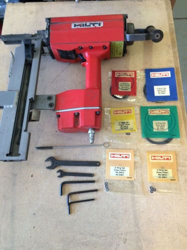 Hilti Steel Decking Pneu. Gun. R4DW-4 with Extra O-Rings, Tools aand Steel Case