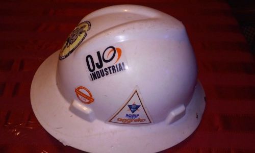 MSA V-GARD HARD HAT FAS-TRAC RATCHET SUSPENSION FULL BRIM WHITE MSA475369