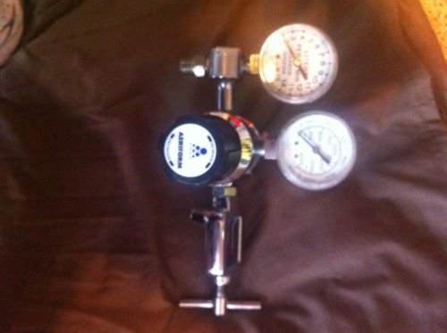 Aeriform compressed gas oxygen regulator 3158381-m1d max inlet 3000 psi for sale