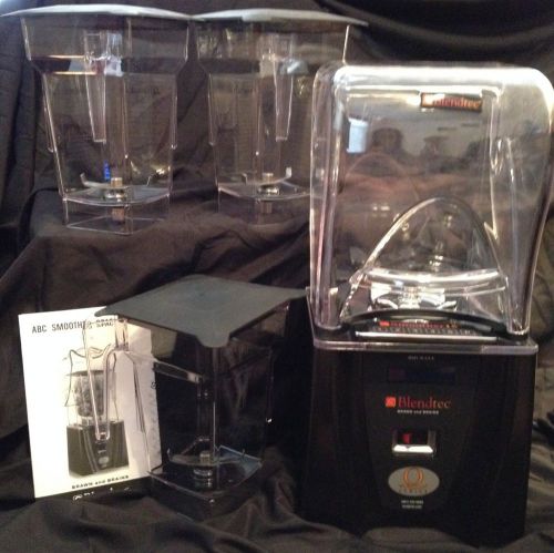 Blendtec Q-Series Commericial ABC Blender, Work Top with 3 Jars