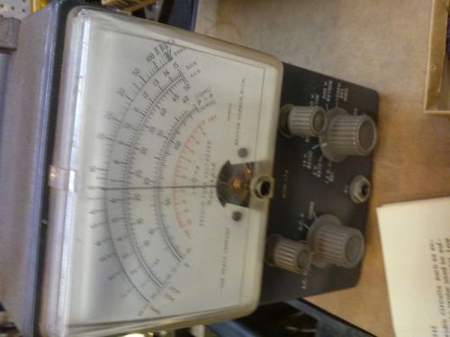 Heathkit vacuum Tube VoltMeter Model V-7A -Powers On