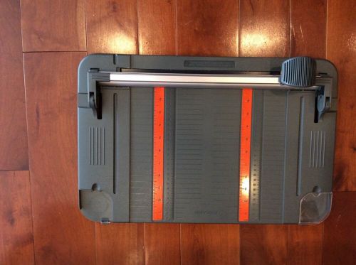 Desk Top Size Fiskars Paper Cutter Paper Trimmer Trimming Wheel Gray