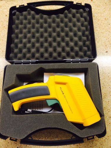 3 DOT FLUKE 572 INFRARED THERMOMETER