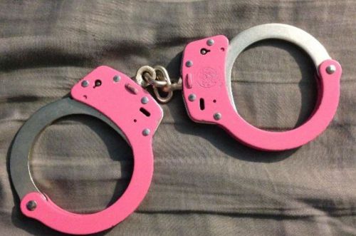 Smith &amp; wesson weather shield pink handcuffs new for sale