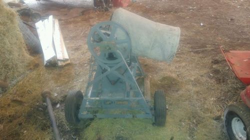 Towable cement mixer