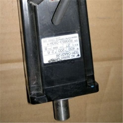 USED YASKAWA SERVO MOTOR SGM-04A312B TESTED