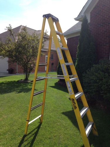 8 ft fiberglass ladder - Rock River