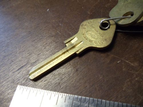 VINTAGE F.W. STEWART MFG CORP. BLANK CIRCLE S KEY 251 D