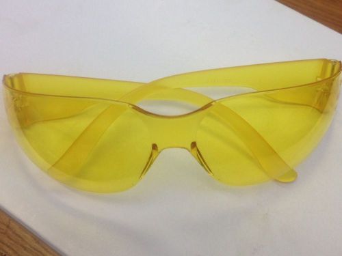 Protective eyewear (24 Pairs)