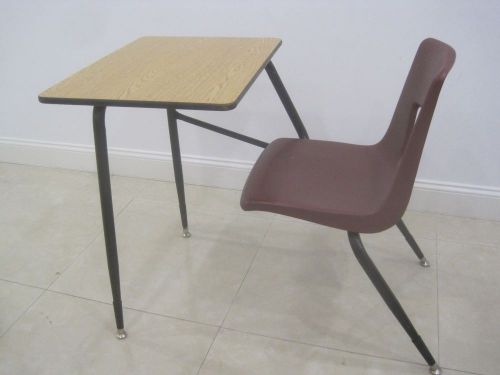 Classroom Plastic Desk-Chair, Wooden Top