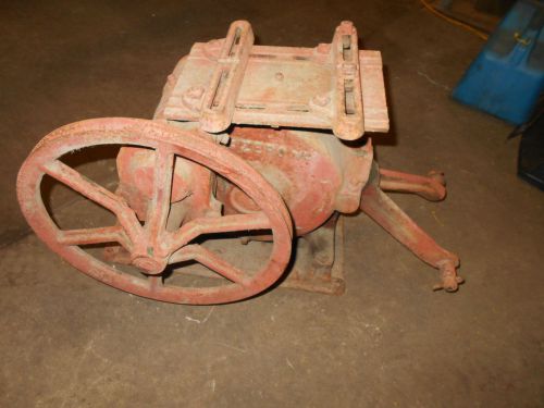 NICE ORIGINAL OLD CHALLENGE ENGINE CO. PUMP JACK HIT MISS FANCY !!