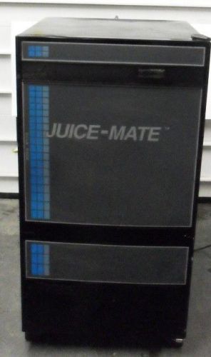 Juice mate refrigerated vending machine model fmr1 w/ keys for parts or repair for sale