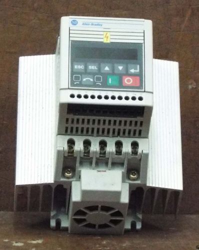 1 USED ALLEN BRADLEY 160-AA12NSF1P1 SER B SMART SPEED CONTROLLER *MAKE OFFER*