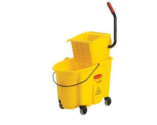 Rubbermaid Commercial Wavebreak 35-Quart Plastic Mop Wringer Bucket Side Combo