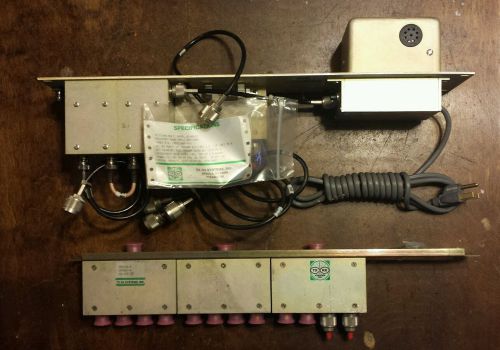 TX RX SYSTEMS: RECIEVER MULT. Model 42-85-23 900MHz / Twelve port MULTICOUPLER