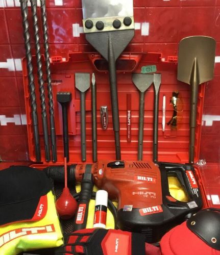 HILTI TE 70, L@@K, NEW MODEL TE 76, PREOWNED, LOADED BITS, GERMANY, FAST SHIP