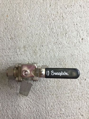 SWAGELOK BALL VALVE SS-63TS12 **NEW