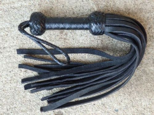 GORGEOUS Leather MINI NAPOLEON Flogger - Very Balanced - HORSE TRAINING TOOL