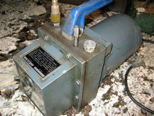 GOULD HVAC SERVICE  VACUUM PUMP SARGENT WELCH 15 LITRES