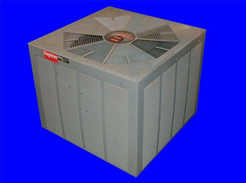 VERY NICE DAYTON 4 TON CAPACITY CONDENSING UNIT MODEL MAJB-049JAZ 208/230 VOLTS