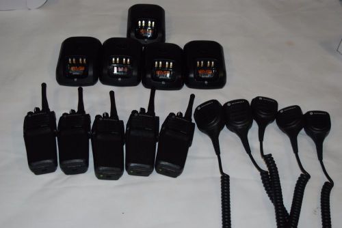 Motorola XPR6350 UHF IN GOOD CONDITION