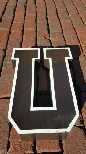 Aluminum 3 Dimensional Letter &#039;U&#039;