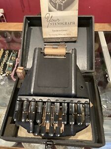 HEDMAN CO. STENOGRAPHIC MACHINE WITH ORIGINAL CASE - SERIAL NO. 25453