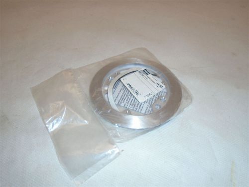 HUBBELL SA3182 ALUMINUM 5-1/4&#034; ROUND DUPLEX CARPET FLANGE NEW 1 LOT OF 9