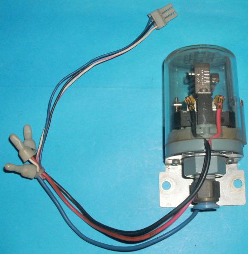 SANWA DENKI TYPE SPS-8T PRESSURE SWITCH AC 125V 10A, 250V 5A USED TESTED WORKS