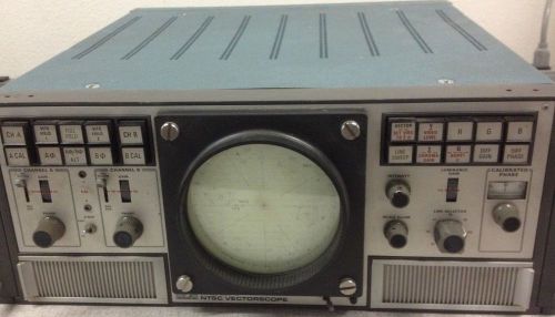 Tektronix 520A NTSC Vectorscope USED AS IS *READ DESCRIPTION* | OO560