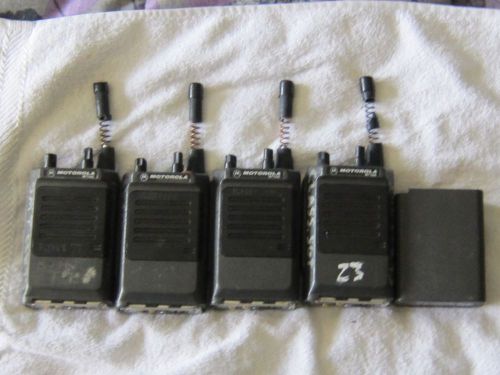 MOTOROLA MT1000 HANDHELD UHF RADIO H44GCU7100BN