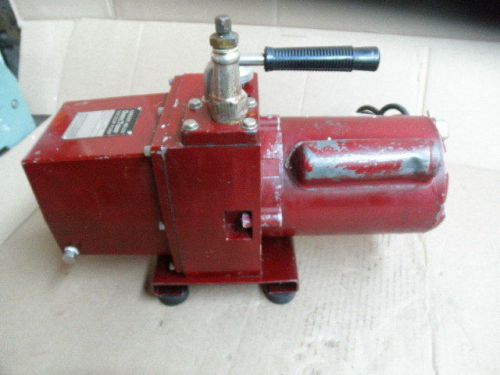 SARGENT WELCH DIRECTORR 8805 VACUUM PUMP