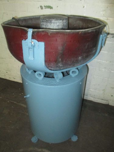 Bel-Air Vibratory Finishing Machine, Model FM 2000 1/2 Cubit Ft Capacity