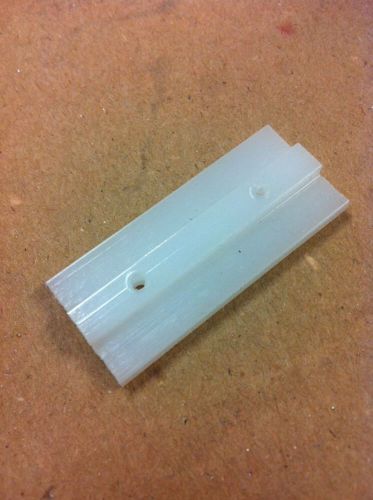 8020 White Single keyed Bearing Pad #6790