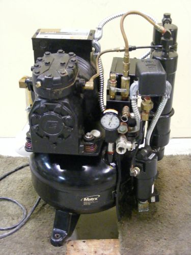 Matrx AMD-100 Dental Air Compressor 1 HP Lubricated Oil Type 2 Users 220V