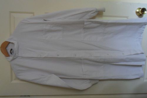 White lab / laboratory coat