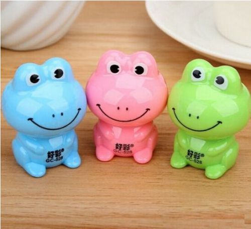 FD1043 Candy Color Cartoon Frog Pencil Sharpener School Stationary ~Random 1PC:)